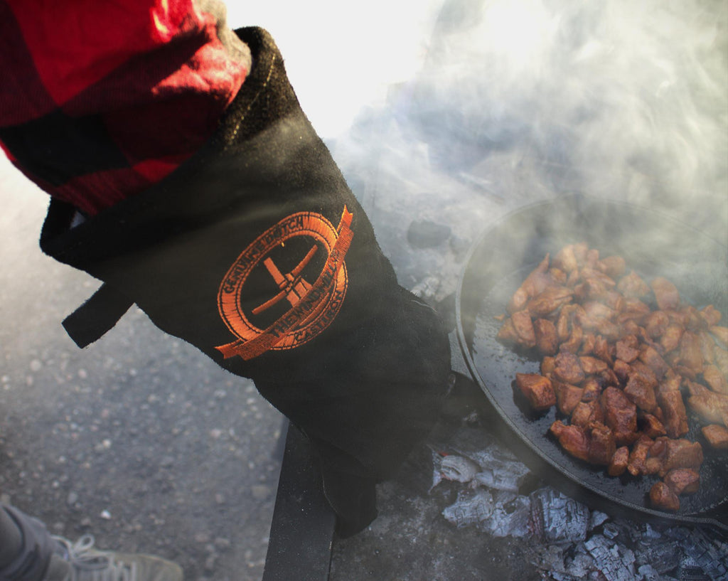 The Windmill set van 2 lederen BBQ handschoenen